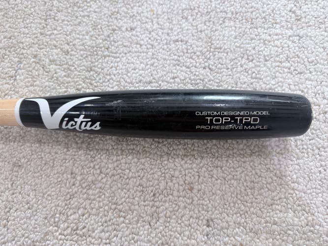 2025 Victus Torpedo Maple Bat (-3) 28 oz 31" (Used)