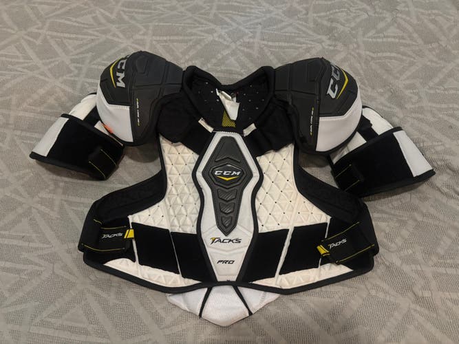 CCM Tacks Pro Hockey Shoulder Pads Senior Large