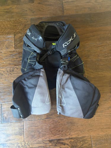 XL Reebok 9K Girdle (Used)