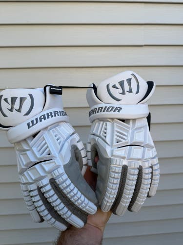 Warrior Evo V Lacrosse Gloves (New)