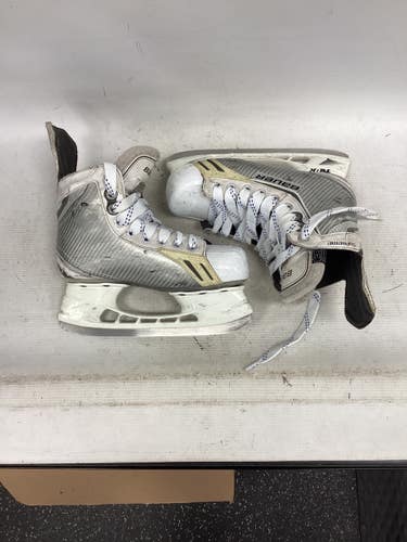 Used Bauer SUPREME ONE.6 LE Junior Hockey Skate Junior 03.5 11851-S000049987