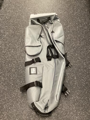 Used AMAZON BASICS TRAVEL BAG Travel Bag Grey 11851-S000049871