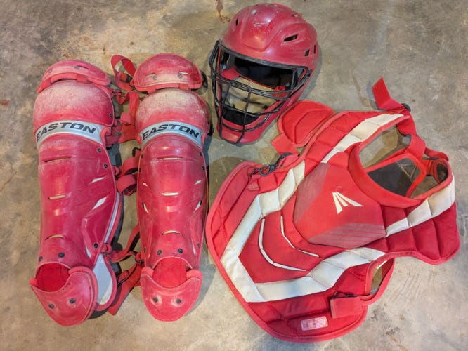 Red Easton Elite x Catcher's Set (Used)