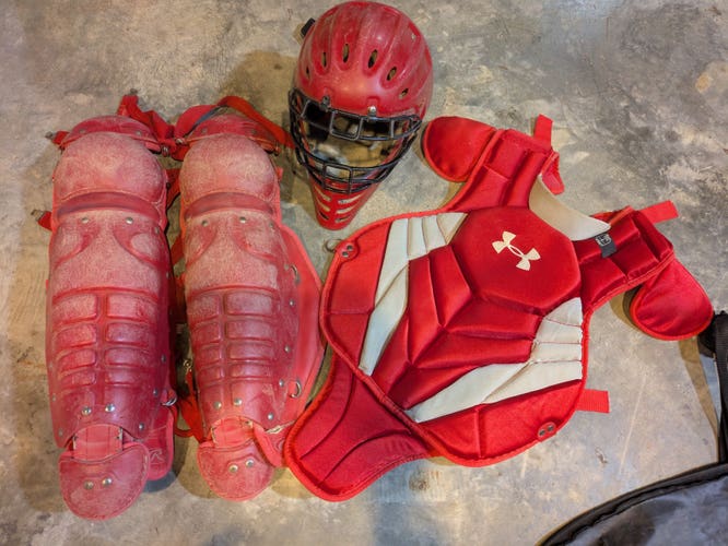 Red Catcher's Set (Used)