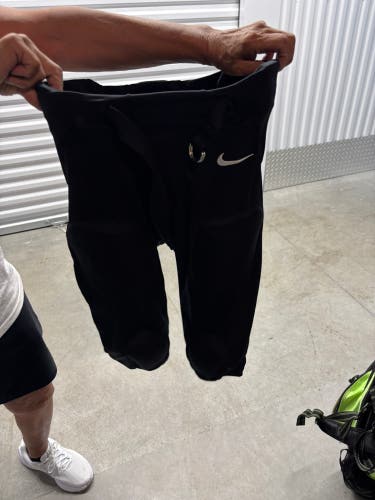 Black Unisex XL Youth Nike Game Pants (New)