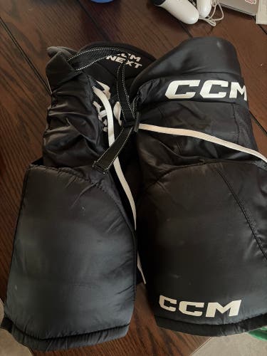 Youth Medium CCM Next Hockey Pants (Used)