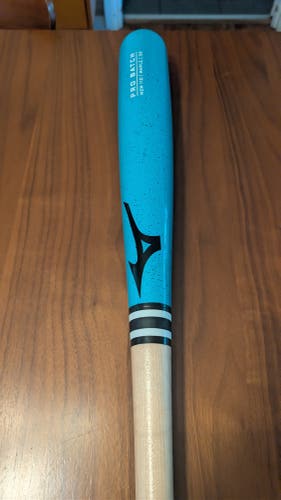 2025 Mizuno MZM110 Maple Bat (-3) 29 oz 32" (Used)