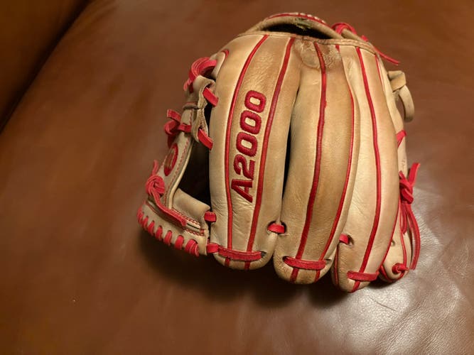 2020 Wilson A2000 RH Infield Baseball Glove 11.5" (Used)