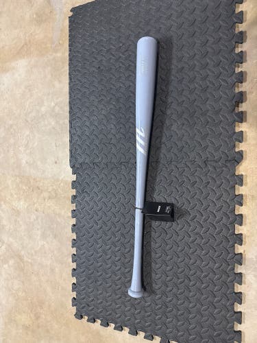 2025 Marucci Pro Cut Maple Bat (-3) 29 oz 32" (New)
