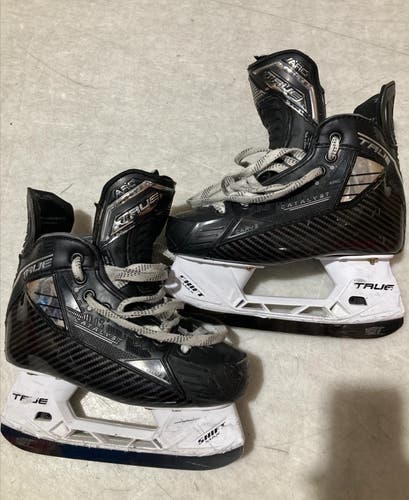 Junior True Catalyst ARC (SMU) Hockey Skates | Size 2