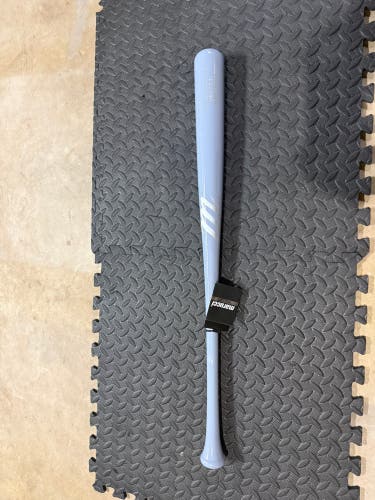 2025 Marucci Pro Cut Maple Bat 29.5 oz 32.5" (New)