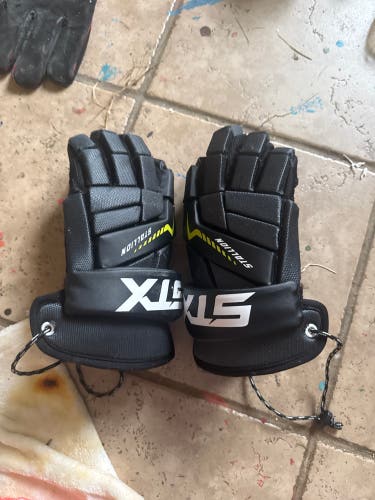 STX Stallion 200 Lacrosse Gloves (Used)