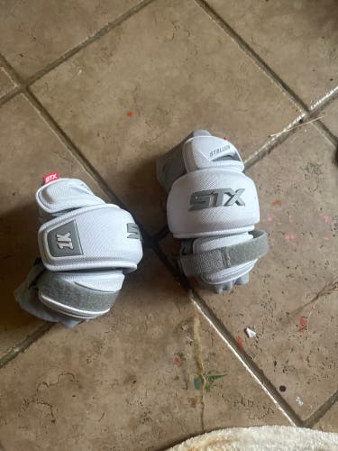 Large Adult STX Stallion 1k Arm Pads (Used)