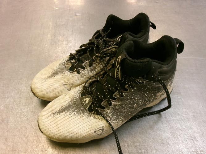 Used Under Armour Adult FB Cleats Black Senior 8 11339-S000205656
