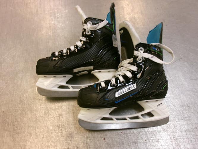Used Bauer XLP Youth Hockey Skate Youth 12.0 11339-S000205767