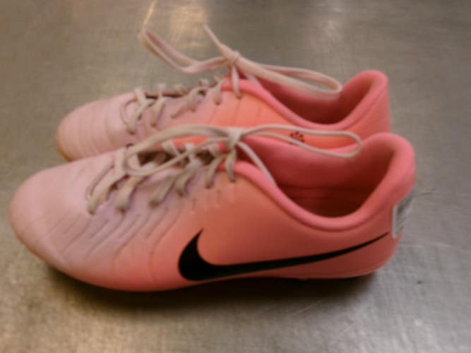 Used Nike Soccer Cleats Pink Junior 06 11339-S000205671