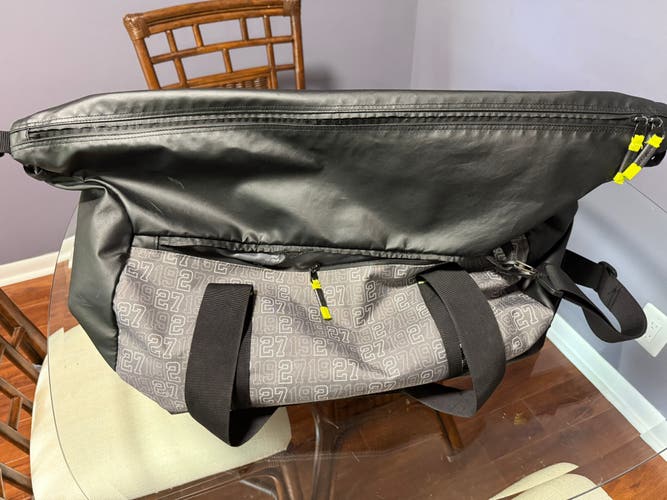 Bauer Hockey coaches shoulder carry Bag - PERFECT size!! (Used)