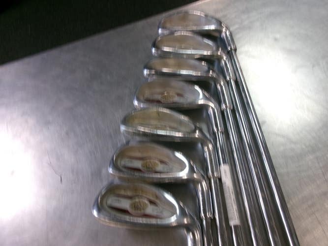 Used Dunlop JOHN DALY Mens Iron Set RH 4I-PW 11868-S000071061