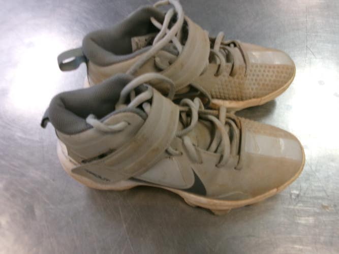 Used Nike CLEAT BB/SB Cleats Grey Junior 03.5 11868-S000071078