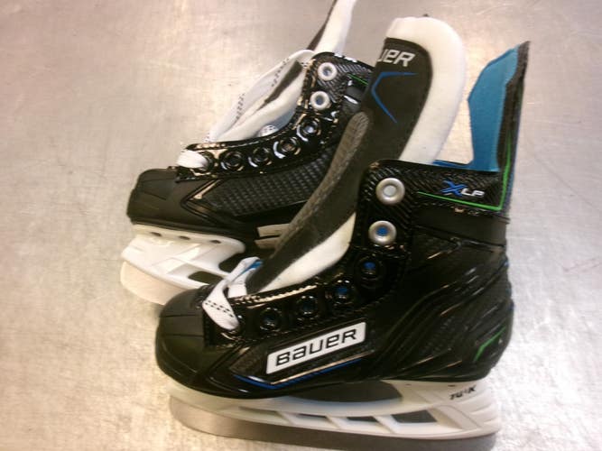 Used Bauer XLP Youth Hockey Skate Youth 10.0 11339-S000205448