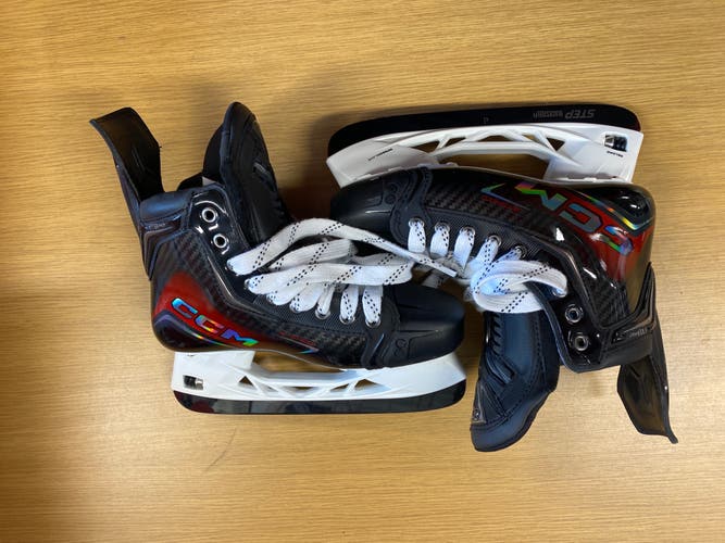 Black 2025 CCM JetSpeed FT8 Pro Hockey Skates Regular Width Pro Stock (New)