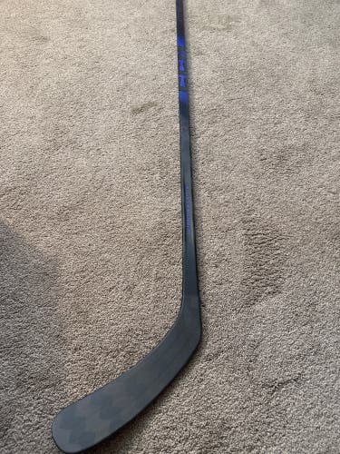 Intermediate CCM RibCor Trigger 10 Pro 55 flex Right Handed Hockey Stick P29+1/4 (New)