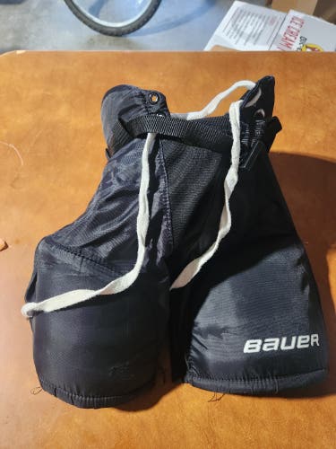 Youth Medium Bauer Supreme S170 Hockey Pants (Used)