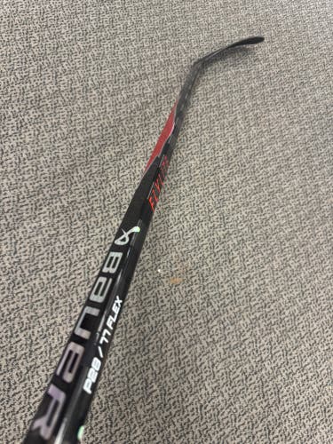 Senior Red Bauer Vapor Flylite Left Hand Hockey Stick P28 77 Flex (New)