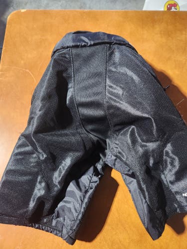 Junior Small Bauer Vapor Volt Hockey Pants (Used)