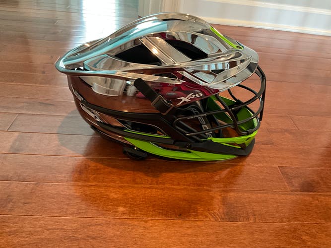 Chrome silver Youth Cascade XRS Helmet (NEW USED ONCE!) SEND OFFERS. WILLING TO NEGOTIATE!
