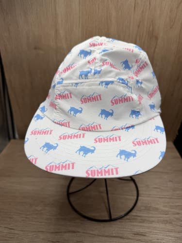 Breakmark Summit Goat Ultimate Frisbee Nylon Hat Running