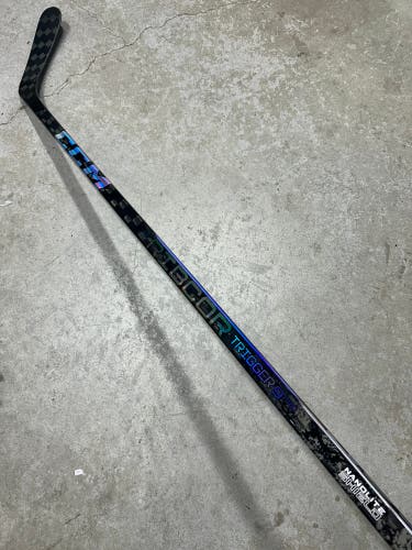 90 Flex P90 Senior CCM RibCor Trigger 9 Pro Right Hand Hockey Stick Pro Stock (New)