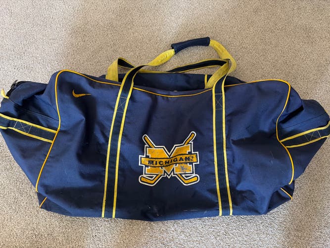 Nike Michigan U Hockey Bag (Used) Vintage