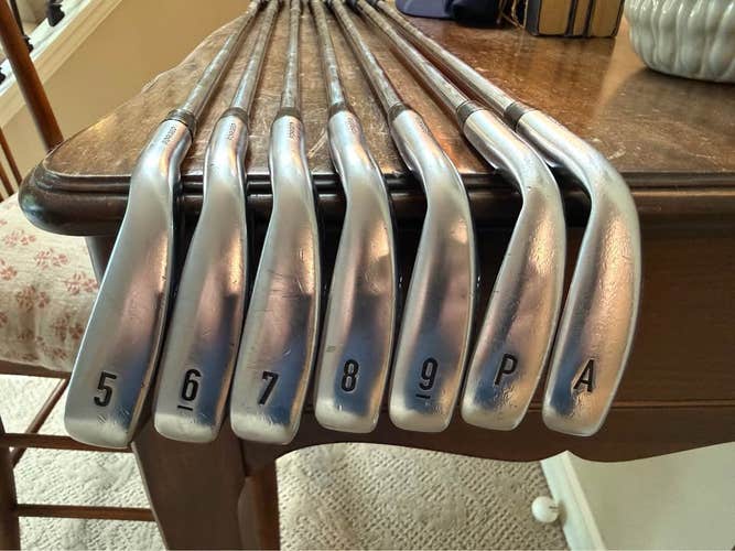 Men's Callaway Apex 21 Iron Set RH Regular Flex (7 Clubs) [BRAND NEW GRIPS!] #5 - #9, PW, AW (Used)
