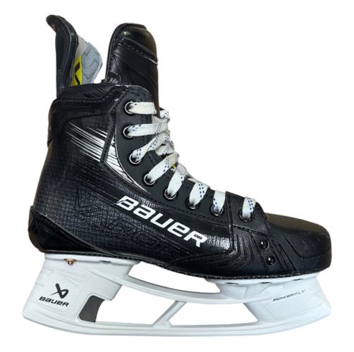 Bauer Vapor Hyperlite 2 Hockey Skates Regular Width Pro Stock Size 3.5D (Used)