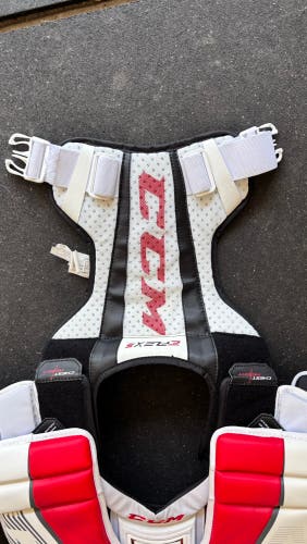 Medium CCM EFlex 5 Pro Goalie Chest Protector (Used)