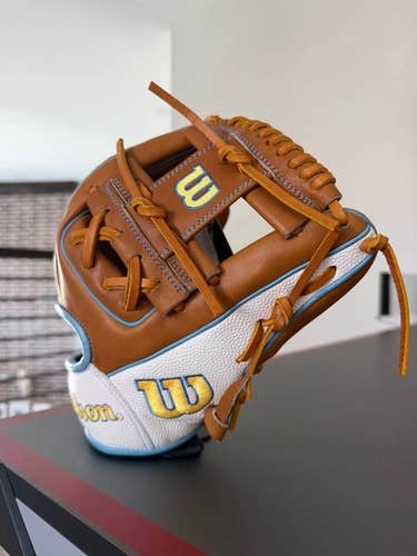 Wilson RH A2000 1786 Baseball Glove 11.5" (New)