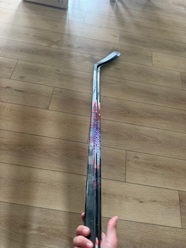 Senior CCM CUSTOM USA Vizion Right Handed Hockey Stick P29 70 Flex Pro Stock (New)