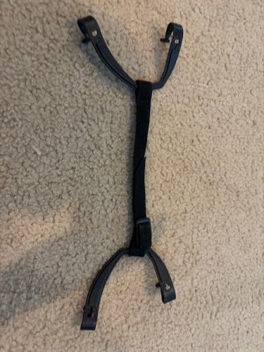 Bauer black chin strap (Used)