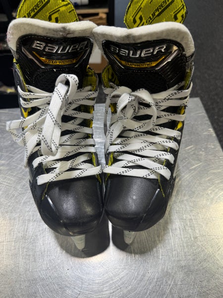 Bauer Supreme M4 Hockey Skates Size 2 (Used)