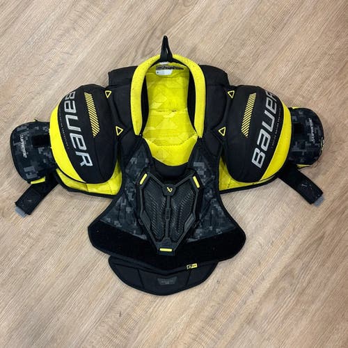 Junior Medium Bauer Supreme M3 Shoulder Pads