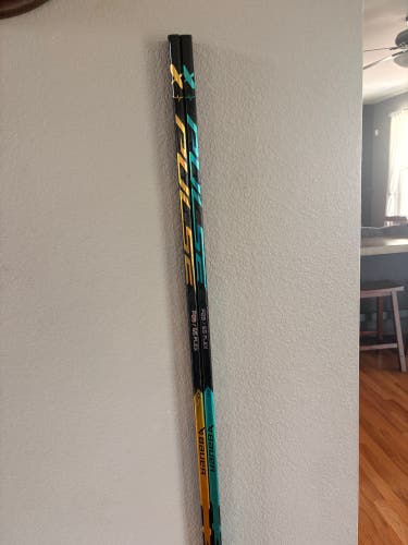 Intermediate Bauer Pulse Left Hand Hockey Stick 65 Flex x2 Gold and Teal (Brand New)