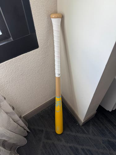 Louisville Slugger C271 Maple BBCOR Certified Bat (-3) 30 oz 33"