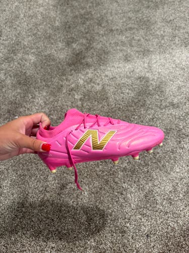 Pink Women's Size 7.5 (M6.5) Adult New Balance Cleats (Slightly Used)