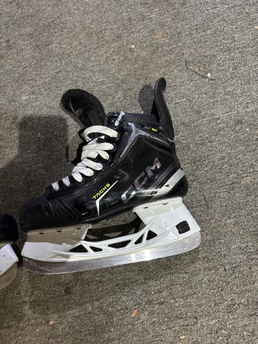 Black/Gray 2024 CCM Tacks XF 90 Hockey Skates Regular Width Size 4.5 (Used)
