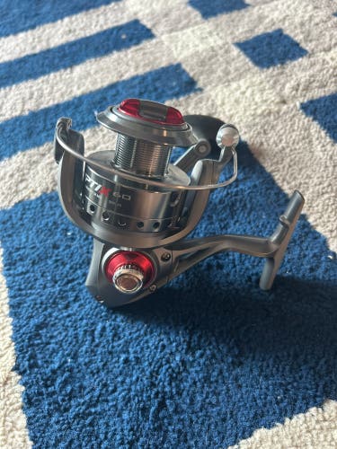 Quantum x60 Fishing Reel (Used)