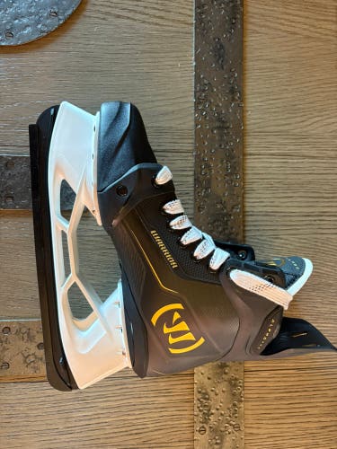 2025 Warrior Alpha Pro Hockey Skates Regular Width Pro Stock 9 (New)