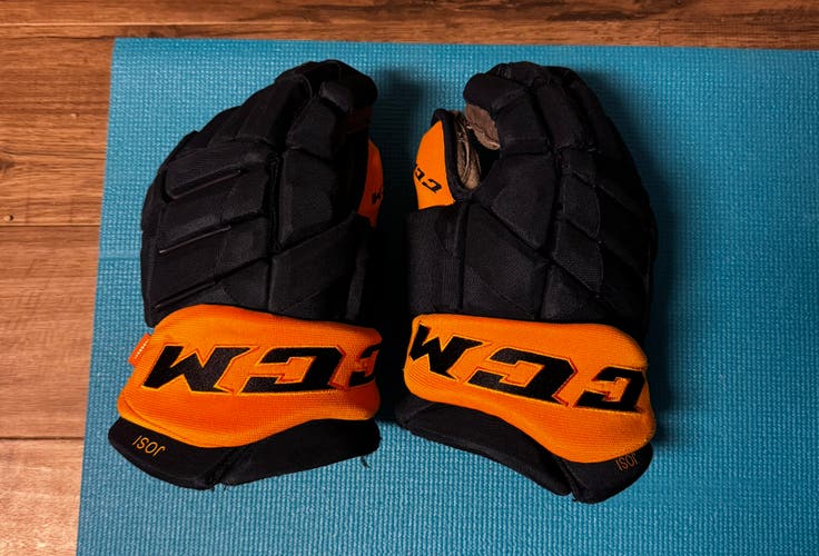 CCM HGJS Gloves 14" Pro Stock (Used)