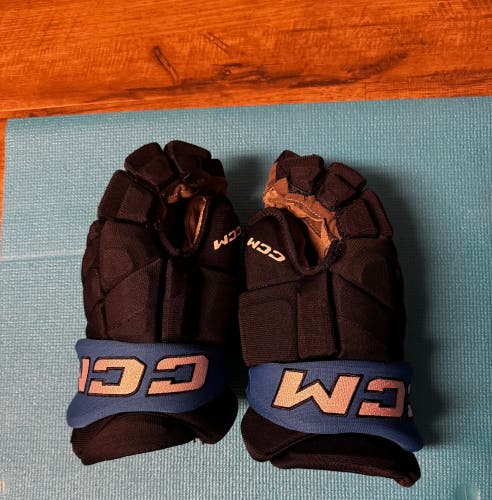 CCM HGJS Gloves 14" (Used)