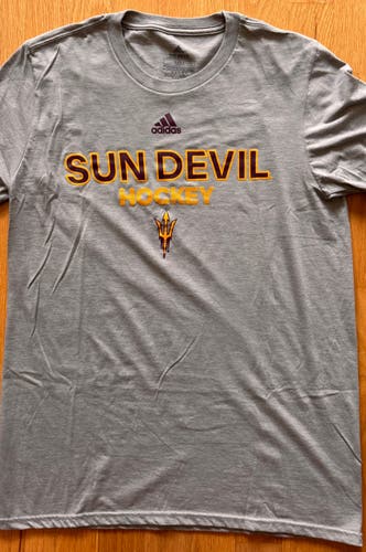 Pro Stock NCAA Hockey Arizona State University (ASU) Adidas Workout T-Shirt - SIZE M - RARE!!